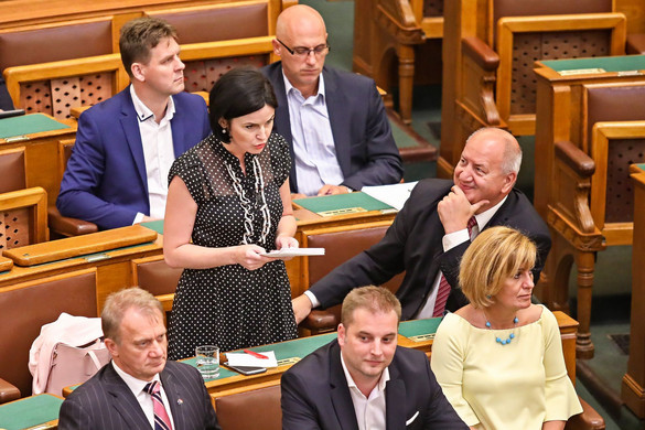 Fidesz: Elvárjuk, hogy a baloldal támogassa a rendkívüli helyzet meghosszabbítását