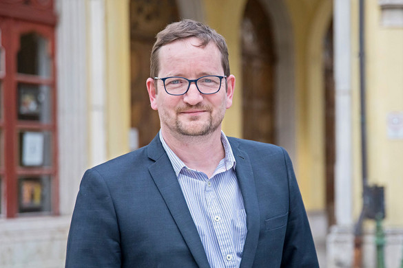 Tizenhárom bemutatóra készül a Csokonai Színház