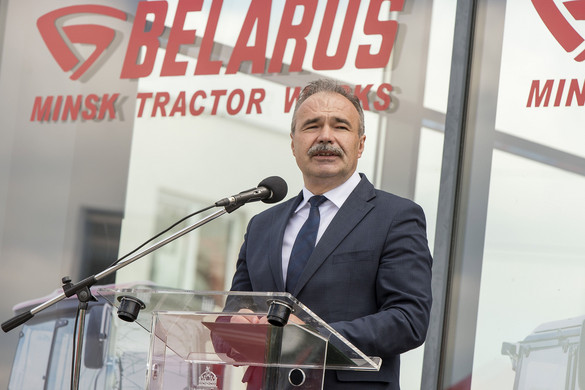Átadták a Royal Traktor Zrt. pápai telephelyét