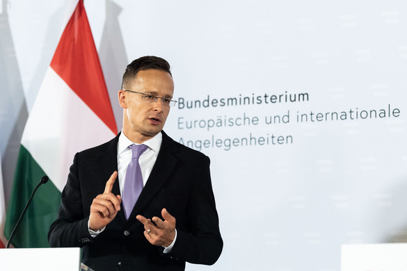 Szijjártó: Az EU ne korlátozza a beruházások állami támogatását