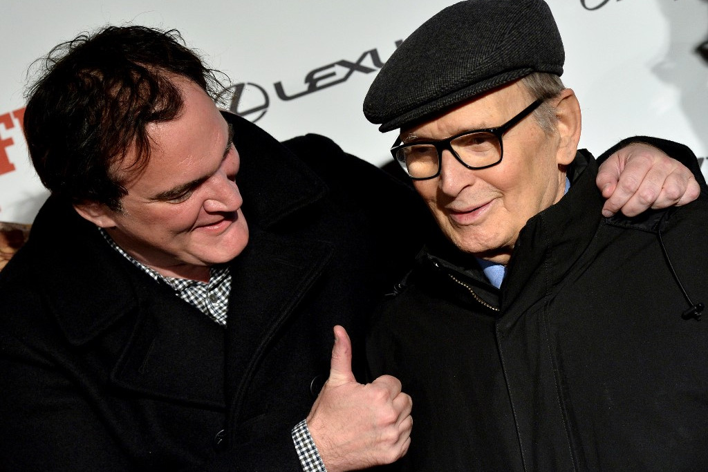Fotó: TIZIANA FABI / AFP Ennio Morricone (j) és Quentin Tarantino (b)