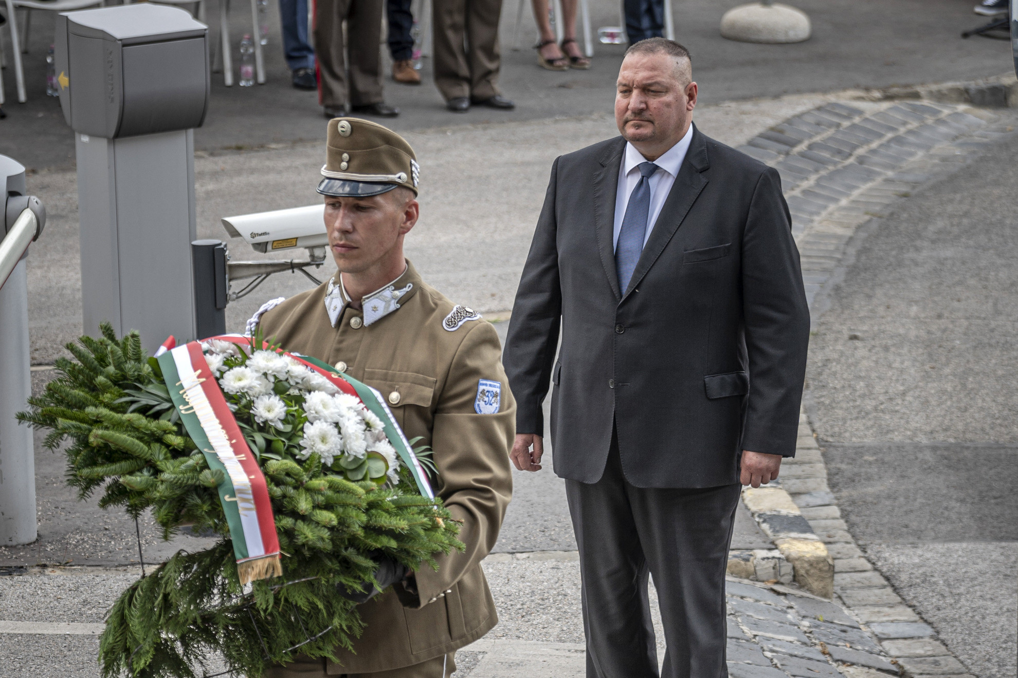 Fotó: MTI/Szigetváry Zsolt Németh Szilárd, a Honvédelmi Minisztérium (HM) parlamenti államtitkára megkoszorúzza Hunyadi János szobrát az 1456-os nándorfehérvári csata évfordulóján, a nándorfehérvári diadal emléknapján a budai Várnál 2020. július 22-én