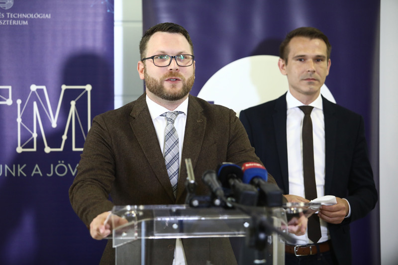 Fotó: MH/Papajcsik Péter Schanda Tamás: Magyarország megnyerte a koronavírus elleni első csatát, és Európában a magyar védekezés számít az egyik legsikeresebbnek