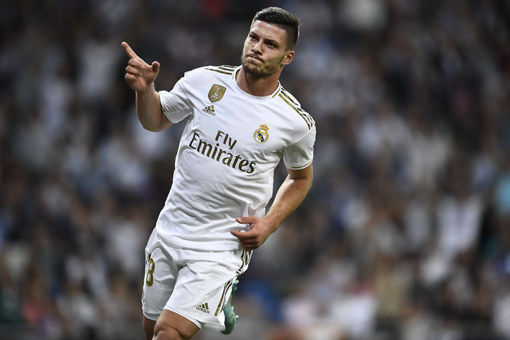 Fotó: AFP/OSCAR DEL POZO Koronavírus-gyanú miatt nincs a Real Madrid keretében Jović