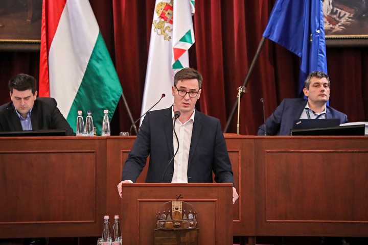 Fotó: MH/Hegedüs Róbert Szabadságunk garanciája az eladósodás elkerülése