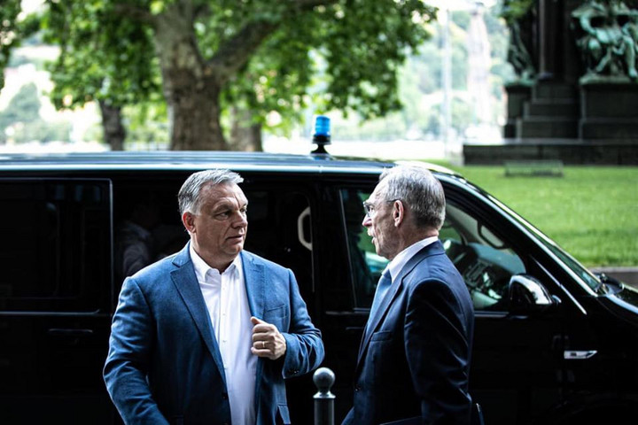 Fotó: Facebook/Orbán Viktor Orbán Viktor: Kötelező lesz a korridor az átutazóknak