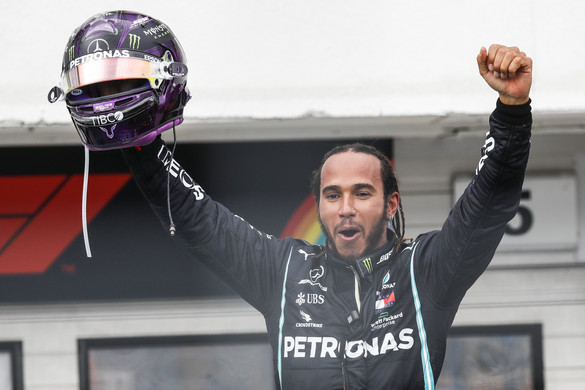 Nyolcadszor nyert a Hungaroringen Lewis Hamilton