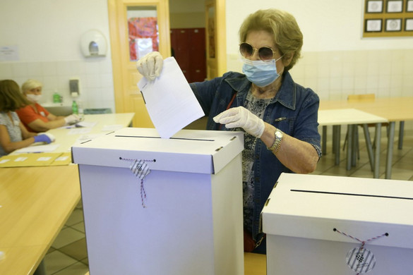 Előrehozott parlamenti választásokat tartanak Horvátországban
