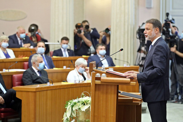 Megalakult az új összetételű horvát parlament, a képviselők ismét Gordan Jandrokovićot választották házelnöknek