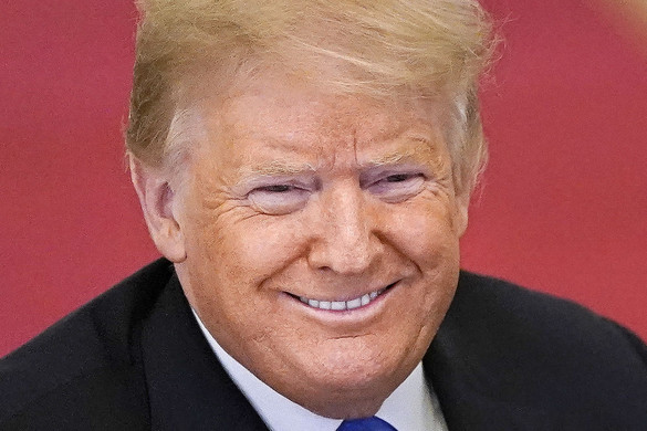 Donald Trumphoz kötődő tartalmakat töröltek