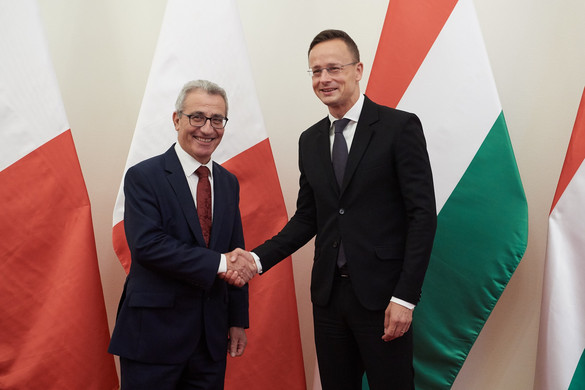 Szijjártó: Meg kell akadályoznunk az újabb migrációs hullámokat