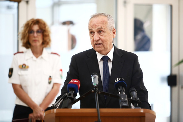 Kontrát: A kormány az utazási korlátozásokkal együtt is figyel a határ mentén élők igényeire