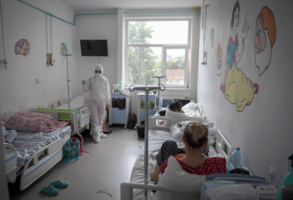 A román járványügyi szakemberek szerint nem lehet az esetszám gyors csökkenésére számítani