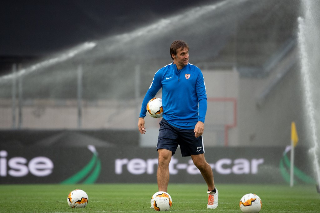 Fotó: FEDERICO GAMBARINI / DPA / dpa Julen Lopetegui, a Sevilla vezetőedzője csapata utolsó edzését tartja az Európa-liga döntője előtt