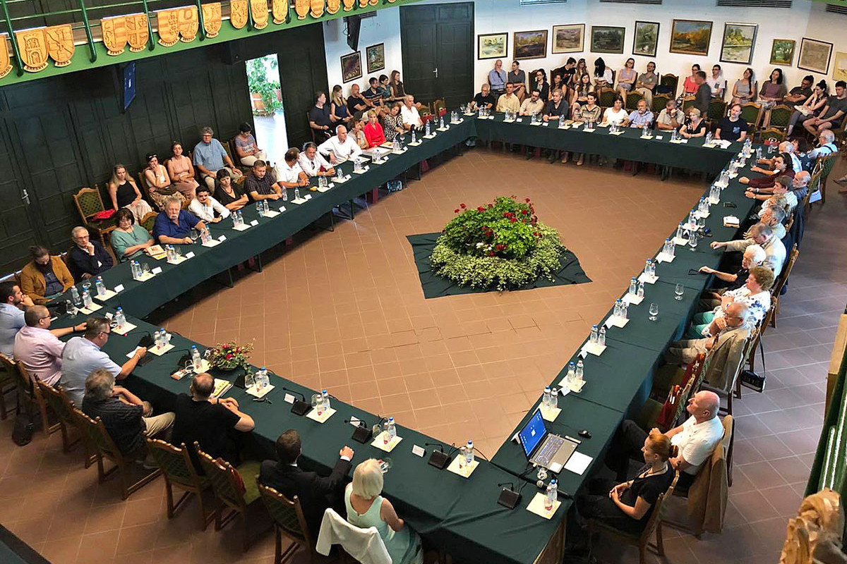 Fotó: Lezsák Sándor Facebook-oldala Harmincéves az Antológia Kiadó