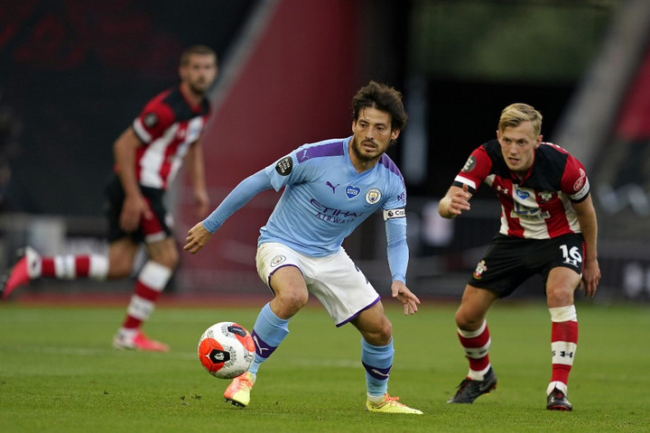Fotó: AFP/POOL/Will Oliver Szobrot állítanak David Silvának Manchesterben