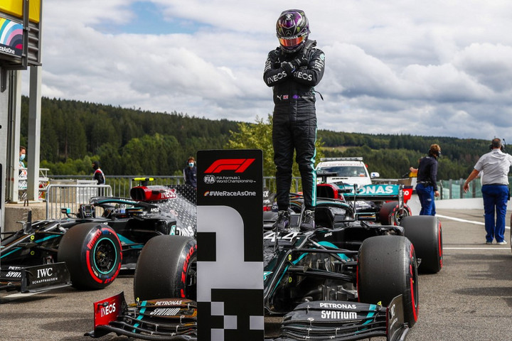 Fotó: AFP/POOL/Francois Lenoir Lewis Hamilton indulhat az élről Spában