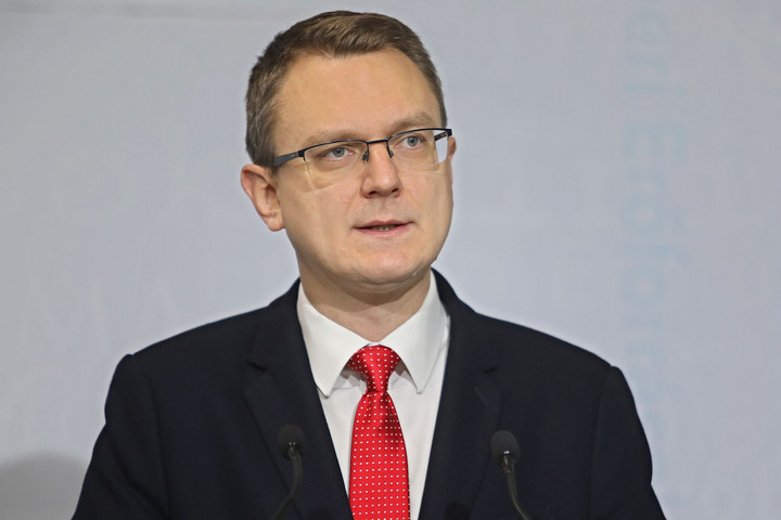 Fotó: MH Több mint 200 új anyaggal bővült a tiltott dizájnerdrogok listája
