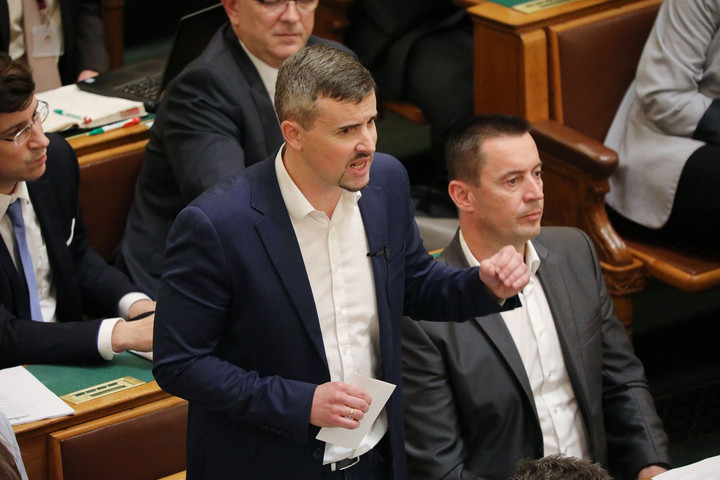 A Gyurcsány-koalíció továbbra is gáncsolja a védekezést, a szigorítást sem szavazták meg