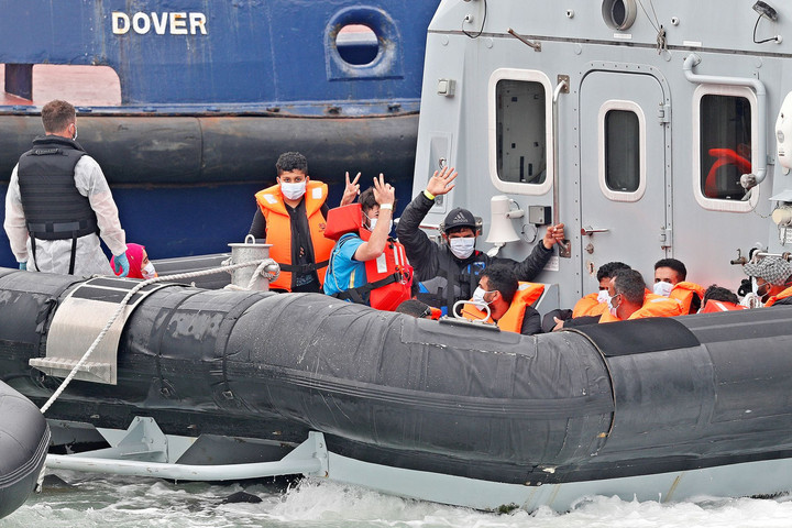 Rálőttek egy bevándorlókkal teli csónakra Rodosz szigeténél