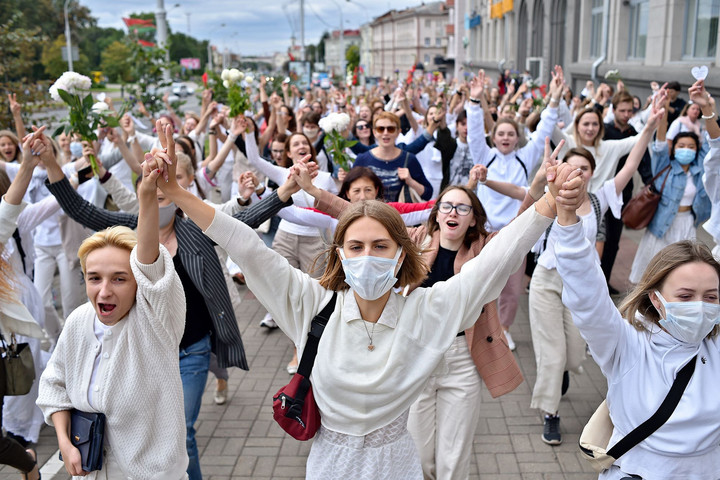 Fehéroroszországi tüntetések: több ezer ember őrizetben