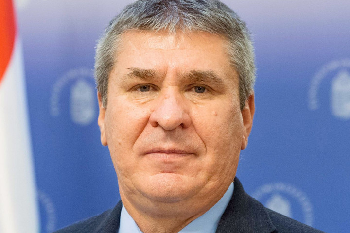 Fotó: MH/Papajcsik Péter Leginkább nagyvállalatok igényelnek bértámogatást