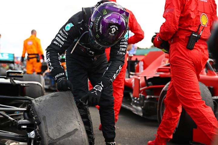 Fotó: AFP/Pool/Bryn Lennon Szigorú kivizsgálást ígér az olasz Pirelli
