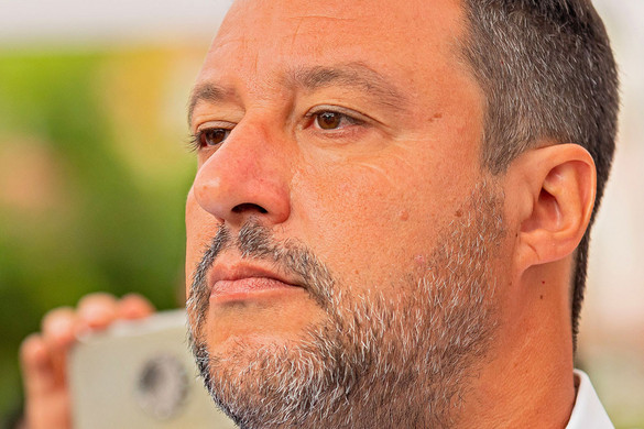 Salvini szerint a kormány csúfot űz az olaszokból