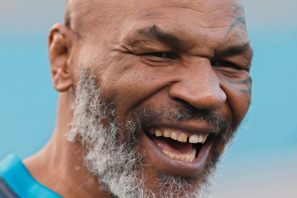 A veterán Mike Tyson és Roy Jones Jr. mérkőzését novemberre halasztották