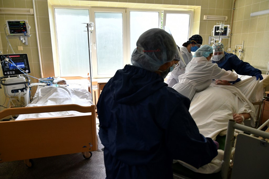 Ismét csaknem háromezer új beteget regisztráltak Ukrajnában