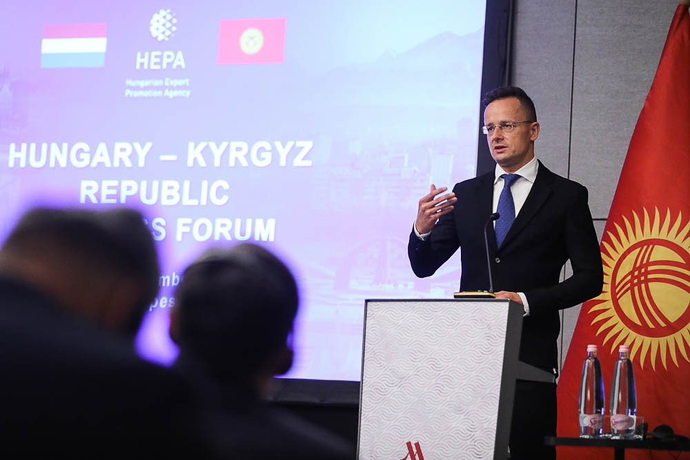 Szijjártó Péter a kirgiz-magyar üzleti fórumon