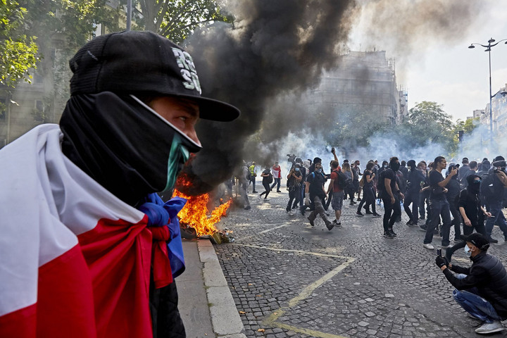 Fotó: AFP/NurPhoto/Adnan Farzat Összecsapások voltak Párizsban