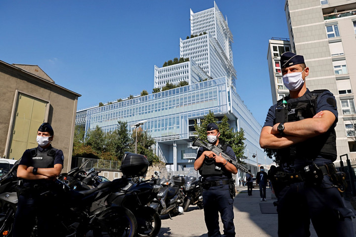Fotó: AFP/Thomas Coex Kezdődik a párizsi terrorper