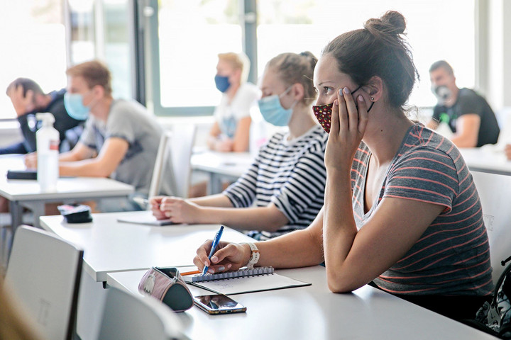 Fontos határidő közeleg a diákhiteles hallgatók számára, egyszerre több pénzhez juthatnak hozzá