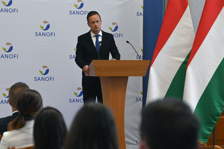 Fotó: MTI/Bruzák Noémi Több mint 7 milliárd forintból bővül a Sanofi gyára