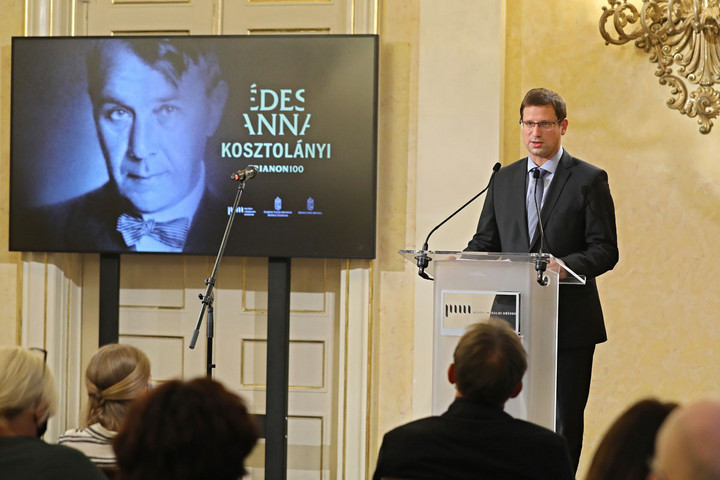 Fotó: MH/Purger Tamás Trianonról Kosztolányi szemüvegén keresztül