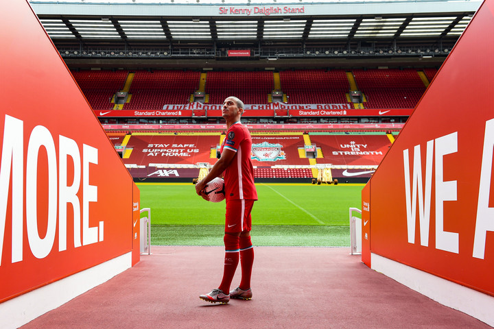 Fotó: Twitter/LFC Thiago Alcantara a Liverpoolban folytatja