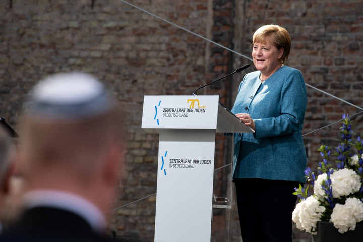 Fotó: Bernd von Jutrczenka / POOL / Merkel: Erősödik a zsidóellenesség Németországban
