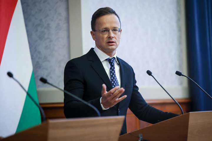 Fotó: MH/Hegedüs Róbert Szijjártó: Az EU-nak kötelessége megoldásokat találni a bajba jutott európaiak problémáira