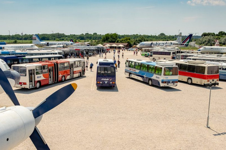 Ikarus autóbuszok mutatkoznak be a hétvégén az Aeroparkban