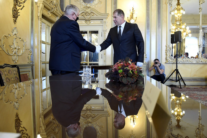 Fotó: MTI/Kovács Tamás Csík Ferenc-díjat kapott Komáromi Tibor, Kovács Antal és Kőbán Rita