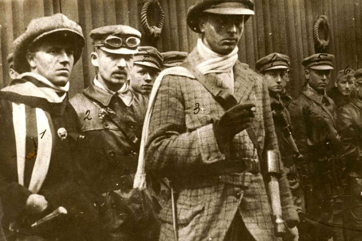 Fotó: Vörös Riport Film Cserny József és különítményes társai pere