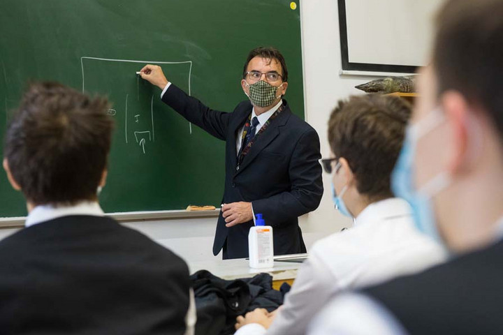 Fotó: Fotó: MH/Purger Tamás Becsengettek: Fél év után visszatért az élet az iskolákba