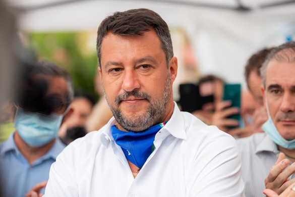 Salvini szerint a labdarúgók térdelése nem segít a rasszizmussal szemben
