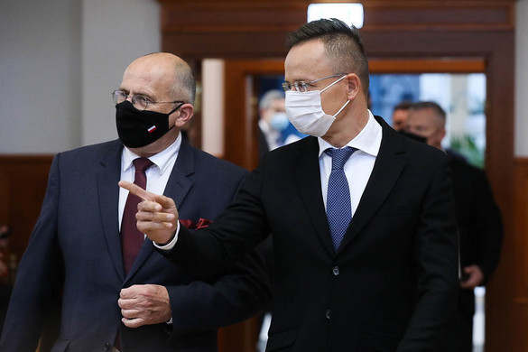 Közös jogi intézetet hoz létre Magyarország és Lengyelország