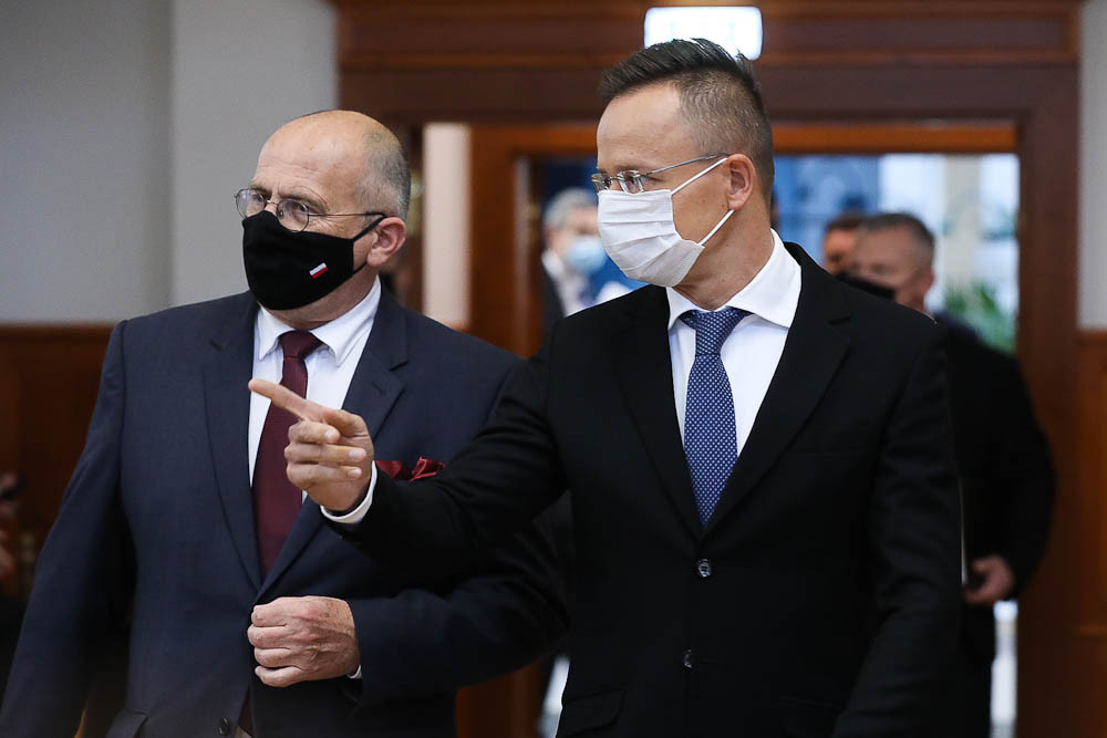 Közös jogi intézetet hoz létre Magyarország és Lengyelország