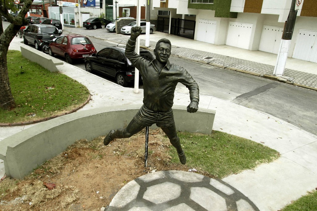 Fotó: AFP/Mauricio De Souza Pelé szobra Sao Paulóban