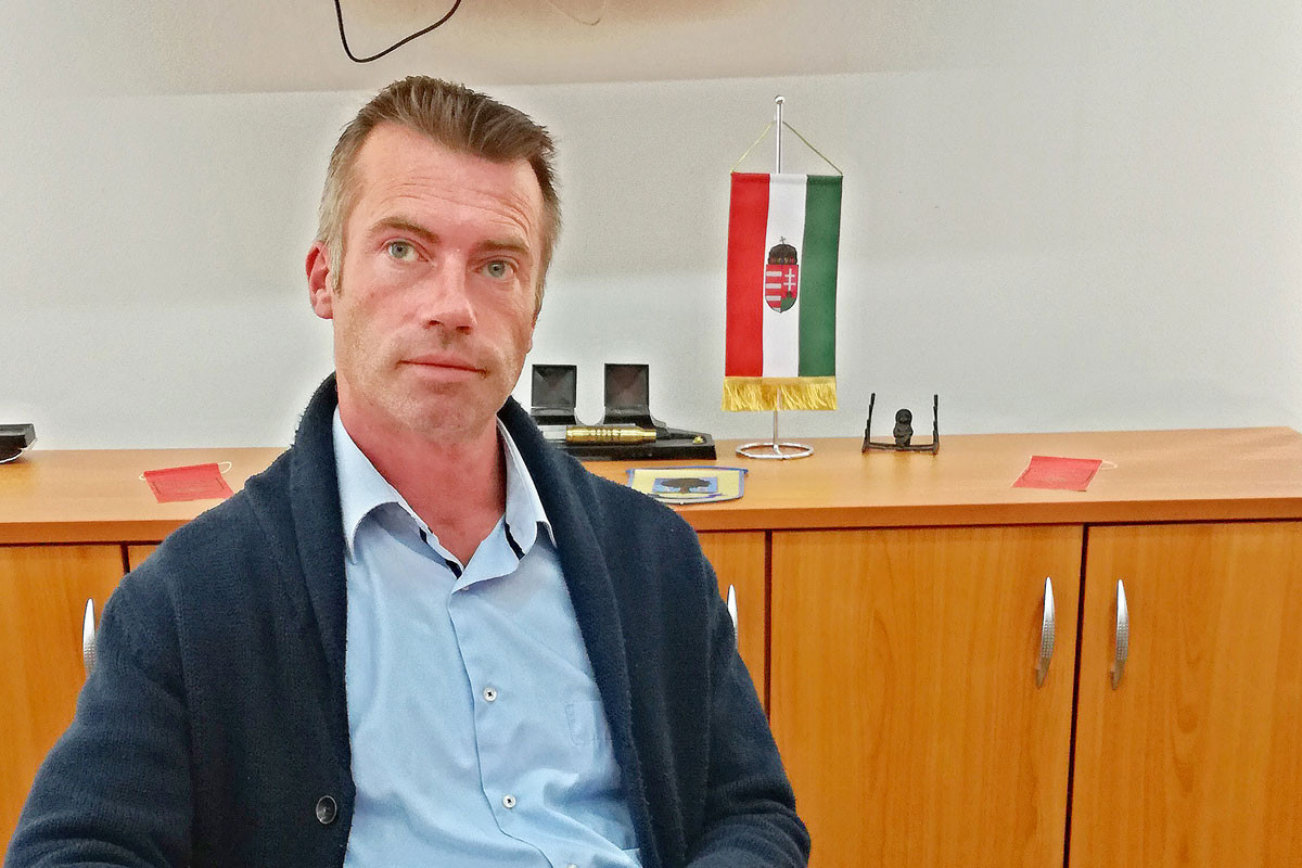 Fotó: MH Ferenczi Gábor, Devecser polgármestere: Az ítéletnek arányosnak kell lennie, és szeretném, ha végül nem a gátőr vagy a meteorológus lenne a fő bűnös, hanem azok, akik a cég döntéshozatalában részt vettek