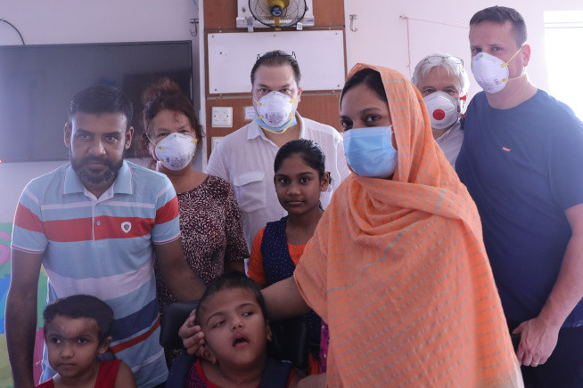 Fotó: Cselekvés a Kiszolgáltatottaké Elvégezték a koponyarekonstrukciós műtétet a magyar orvosok a szétválasztott bangladesi ikrek egyikén