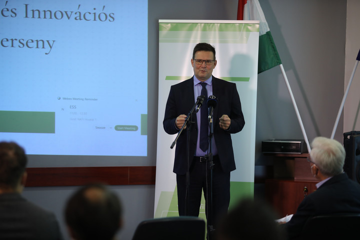 Fotó: MH/Bodnár Patrícia Meghirdették az Ifjúsági Tudományos és Innovációs Tehetségkutató Versenyt